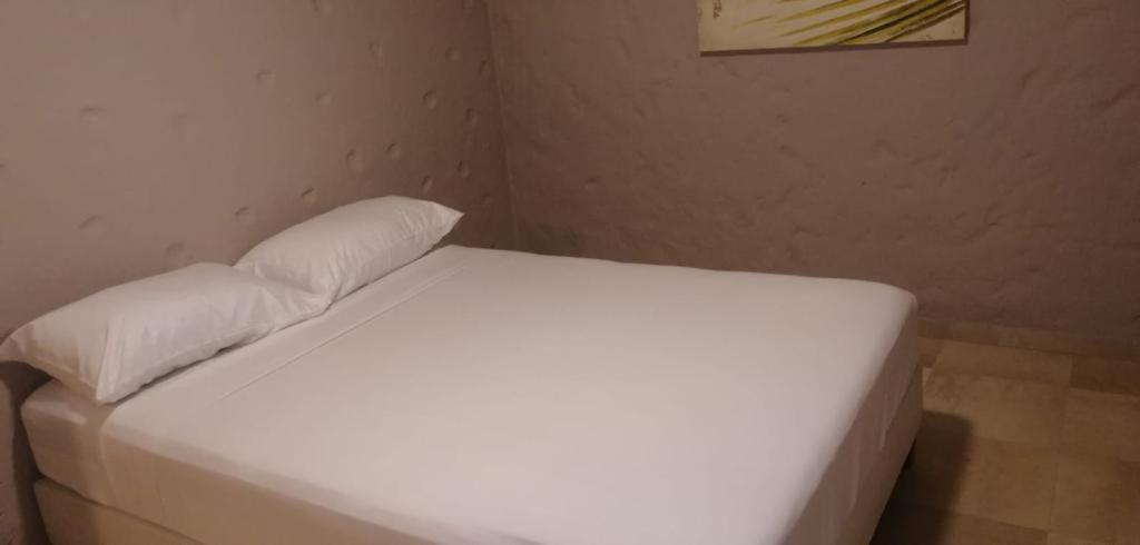 Pensión Capitel Hostel *