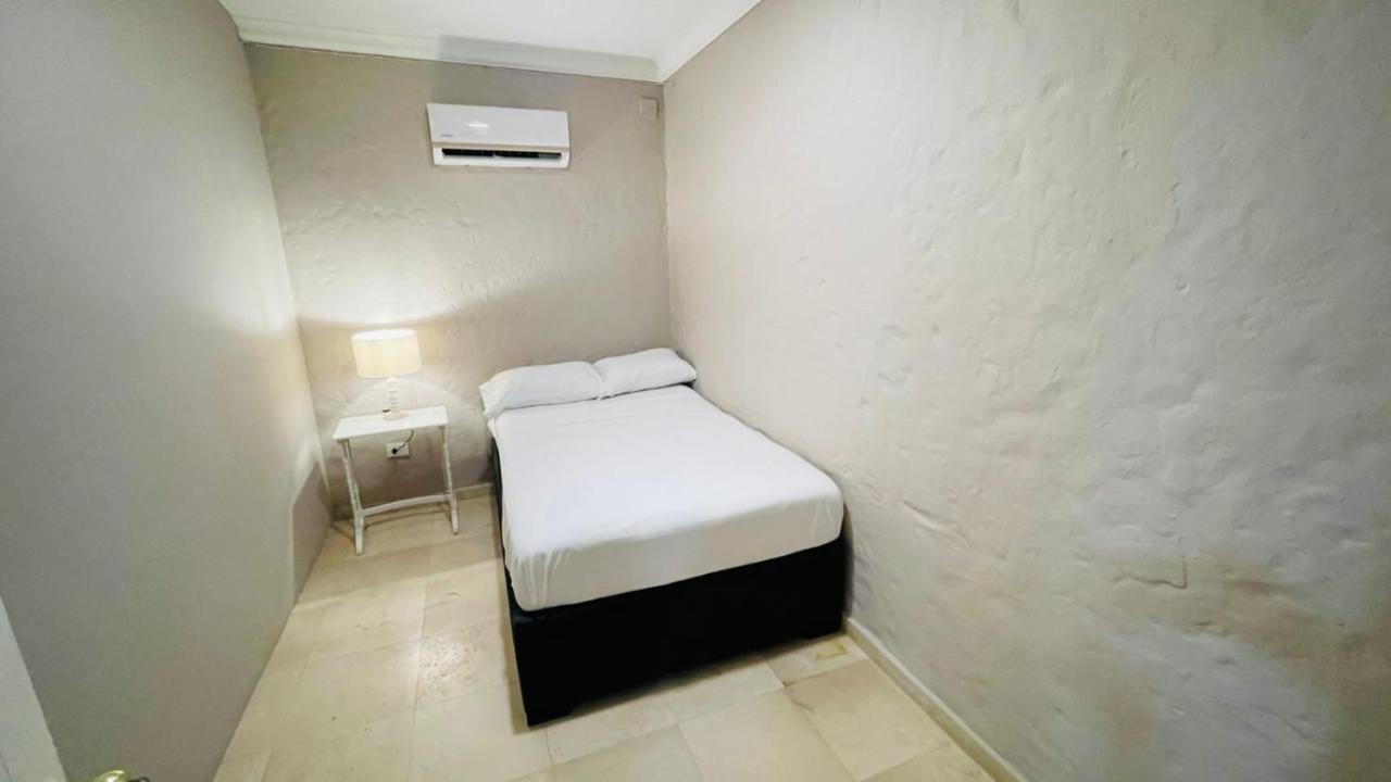 Pensión Capitel Hostel