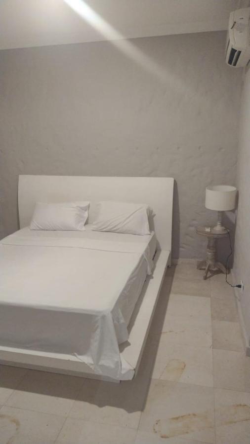 Capitel Hostel Pensión *